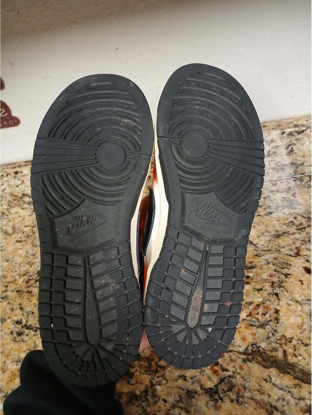 Nike Orange/White/Black Low-Top Sneakers Kids Size 3Y - Picture 5 of 6